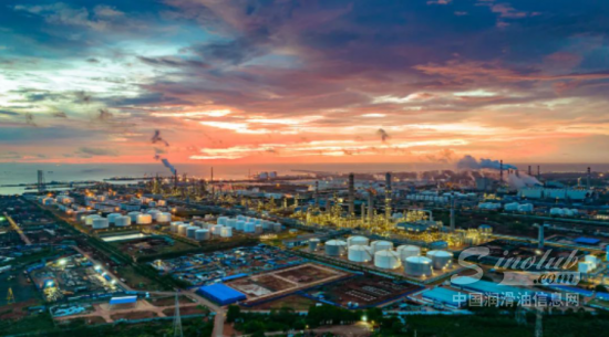 惡劣天氣侵襲，化工廠限產(chǎn)30%！油價(jià)將在博弈，OPEC+下一步怎么走？