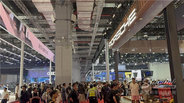 智駕狂飆重塑車展格局，潤滑油企業(yè)如何破局“油”關(guān)？