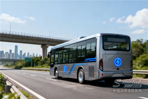 “油”備而來 | 新能源客車，如何接住這潑天流量？