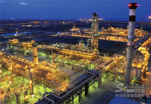 盧比萊夫與阿美石油公司就吉贊煉油廠建設潛在基礎油廠簽署諒解備忘錄