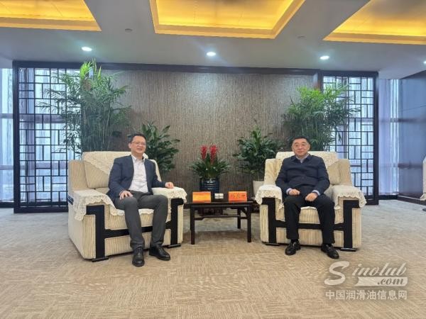 貴州輪胎董事長(zhǎng)黃舸舸率隊(duì)赴徐工集團(tuán)，共話(huà)合作新藍(lán)圖