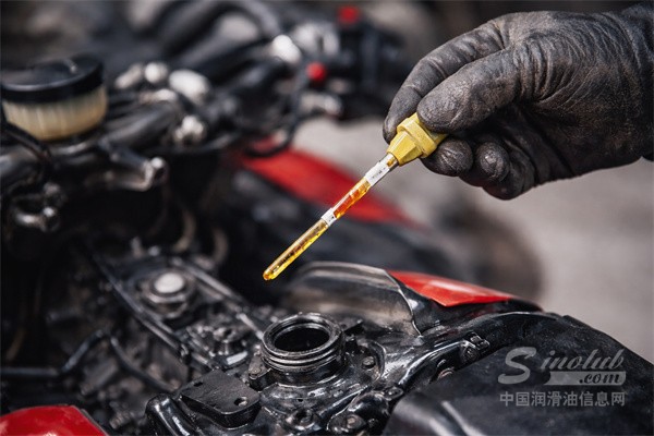 賽道傳奇很燃，但買摩托車機(jī)油時，用戶真正看重什么？