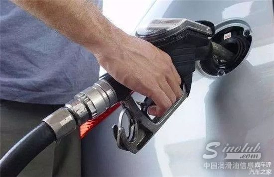 汽車加滿油后，為什么后半箱油比前半箱燒得