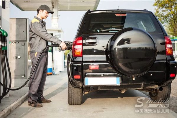 輕型汽車產(chǎn)量將減少約520萬 商超售車模式