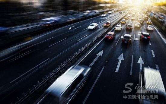 6月車市強(qiáng)勁恢復(fù)，新能源汽車產(chǎn)銷同比增長1
