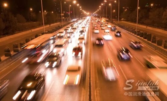 全國機(jī)動車保有量達(dá)4.12億輛