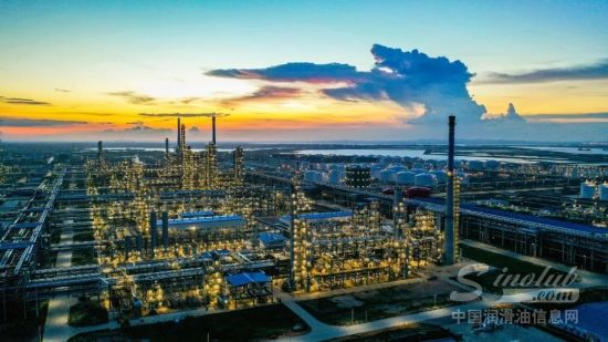 我國石化行業(yè)2022年前三季度營收超12萬億元